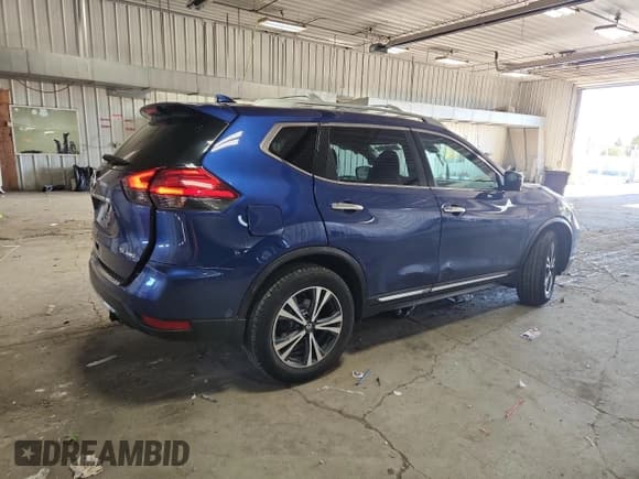 ✅ 2017 Nissan Rogue SL • VIN: 5N1AT2MV9HC862765 • Lot: 91185305. Wystawiony na Copart z przebiegiem 84 618 mil. Bezpłatny archiwum sprzedaży aukcyjnych z USA i szczegółowy raport historii pojazdu na DreamBid. Zdjęcie 3.