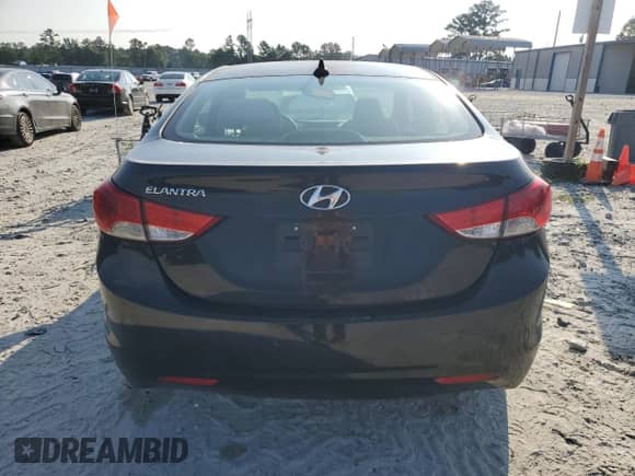 2013 Hyundai Elantra GLS z VIN KMHDH4AE0DU582591, wystawiony jako Copart lot #62272505 z przebiegiem 140 587 mil mil oraz Szkoda całkowita • Salvage title. Historia ofert i sprzedaży dostępna na DreamBid. Obrazek 6.