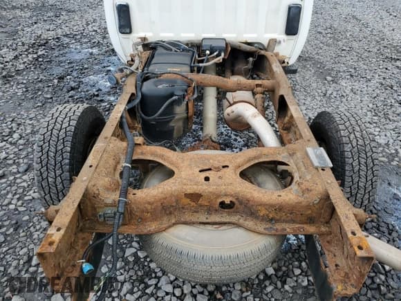 ✅ 2008 Chevrolet Silverado 2500HD Work Truck • VIN: 1GBHC24K88E102828 • Lot: 92293345. Wystawiony na Copart z przebiegiem 392 836 mil. Bezpłatny archiwum sprzedaży aukcyjnych z USA i szczegółowy raport historii pojazdu na DreamBid. Zdjęcie 10.