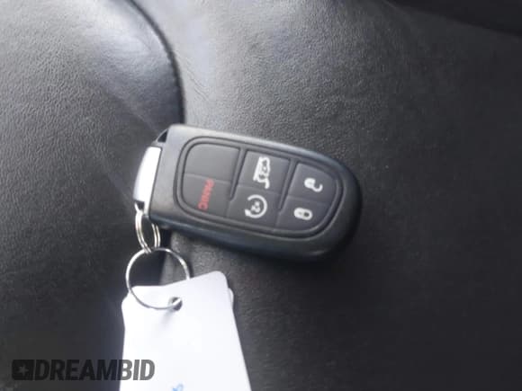 ✅ 2016 Jeep Cherokee Trailhawk • VIN: 1C4PJMBS4GW331544 • Lot: 43701389. Listed on IAAI with 96,030 mi. Free auction sales archive from the USA and detailed vehicle history report at DreamBid. Image 11.