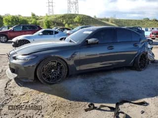 ✅ 2024 BMW M3 Competition • VIN: WBS33AY00RFS47665 • Lot: 59802335. Wystawiony na Copart z przebiegiem 13 482 mil. Bezpłatny archiwum sprzedaży aukcyjnych z USA i szczegółowy raport historii pojazdu na DreamBid. Zdjęcie 1.