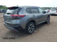 ✅ 2023 Nissan Rogue SV • VIN: JN8BT3BB2PW350628 • Lot: 42919870. Wystawiony na IAAI z przebiegiem 28 758 mil. Bezpłatny archiwum sprzedaży aukcyjnych z USA i szczegółowy raport historii pojazdu na DreamBid. Zdjęcie 4.