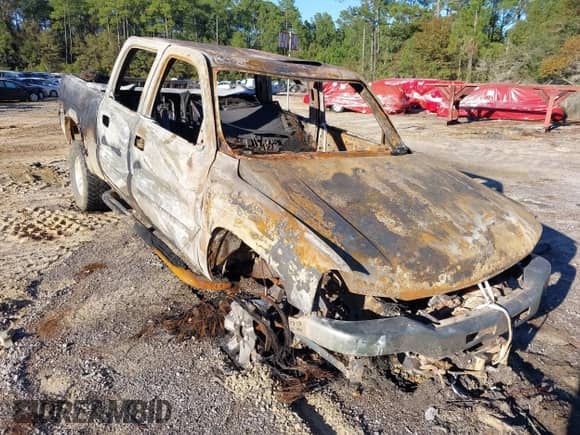 2006 GMC Sierra 1500 SLE1 с VIN 2GTEK13T161192988, выставлен на аукционе IAAI как лот 41094571 с пробегом Не указан миль и . История ставок и продаж доступна на DreamBid. Изображение 6.