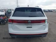 ✅ 2025 Volkswagen Atlas SE • VIN: 1V2HR2CAXSC505813 • Lot: 42149407. Listed on IAAI with 19,160 mi. Free auction sales archive from the USA and detailed vehicle history report at DreamBid. Image 16.