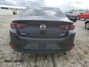 ✅ 2020 Mazda 3 • VIN: 3MZBPAB78LM138338 • Лот: 57143365. Опубликован ранее на Copart с пробегом 113 570 миль. Бесплатный доступ к архиву аукционных продаж из США и подробный отчёт об истории автомобиля на DreamBid. Изображение 6.