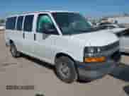 2017 Chevrolet Express Passenger LT с VIN 1GAWGFFF7H1280860, выставлен на аукционе IAAI как лот 41851998 с пробегом 109 735 миль миль и . История ставок и продаж доступна на DreamBid. Изображение 1.