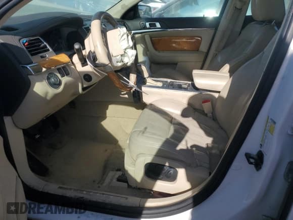 ✅ 2011 Lincoln MKS • VIN: 1LNHL9DR7BG608322 • Lot: 91708745. Listed on Copart with 217,374 mi. Free auction sales archive from the USA and detailed vehicle history report at DreamBid. Image 7.