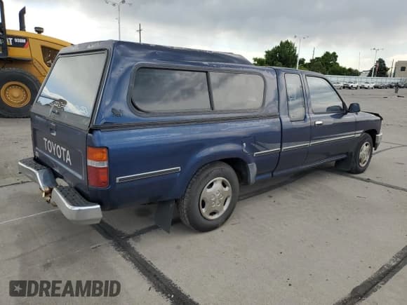 ✅ 1994 Toyota Pickup • VIN: JT4VN93DXR5040936 • Lot: 63619795. Wystawiony na Copart z przebiegiem 193 869 mil. Bezpłatny archiwum sprzedaży aukcyjnych z USA i szczegółowy raport historii pojazdu na DreamBid. Zdjęcie 3.