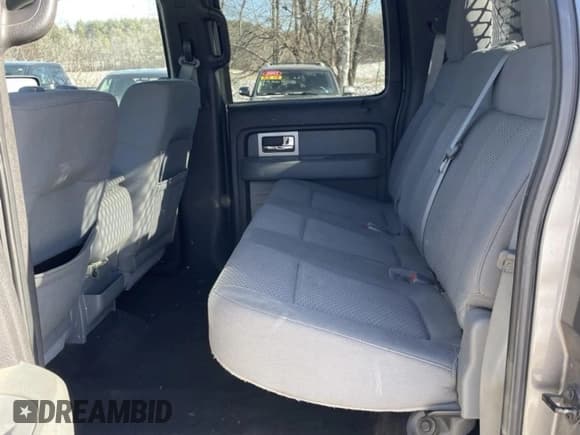 ✅ 2013 Ford F-150 XL • VIN: 1FTFX1EF3DFA70846 • Lot: 41614387. Wystawiony na IAAI z przebiegiem 138 181 mil. Bezpłatny archiwum sprzedaży aukcyjnych z USA i szczegółowy raport historii pojazdu na DreamBid. Zdjęcie 7.
