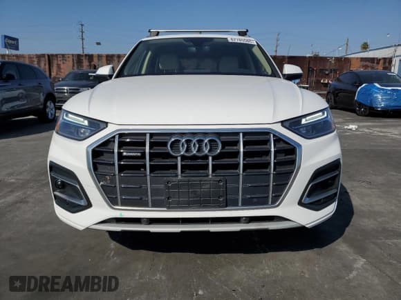 ✅ 2023 Audi Q5 Premium • VIN: WA1ABAFY2P2051333 • Lot: 82785505. Wystawiony na Copart z przebiegiem 27 789 mil. Bezpłatny archiwum sprzedaży aukcyjnych z USA i szczegółowy raport historii pojazdu na DreamBid. Zdjęcie 5.