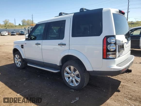 ✅ 2015 Land Rover LR4 HSE • VIN: SALAG2V66FA744674 • Lot: 55293635. Listed on Copart with 71,381 mi. Free auction sales archive from the USA and detailed vehicle history report at DreamBid. Image 2.