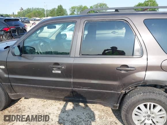 2006 Mercury Mariner Luxury с VIN 4M2YU56196KJ20438, выставлен на аукционе IAAI как лот 42394996 с пробегом 164 564 миль миль и . История ставок и продаж доступна на DreamBid. Изображение 15.