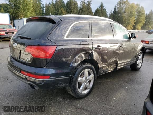 ✅ 2015 Audi Q7 Premium Plus • VIN: WA1LGBFE4FD011747 • Lot: 87055895. Listed on Copart with 86,842 mi. Free auction sales archive from the USA and detailed vehicle history report at DreamBid. Image 3.