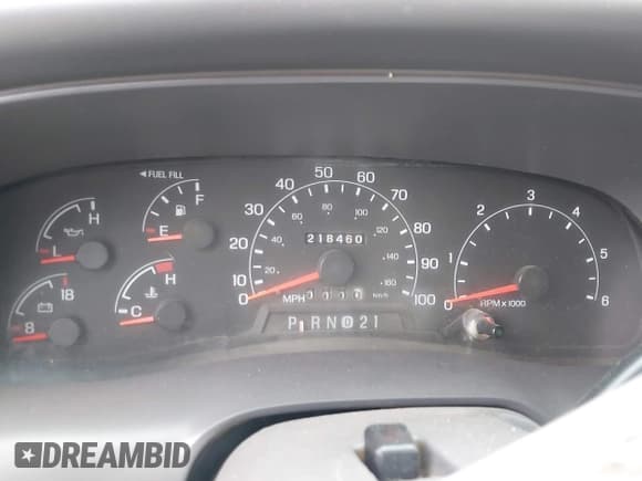 ✅ 2001 Ford Excursion XLT • VIN: 1FMNU41S51EB17641 • Lot: 42420753. Wystawiony na IAAI z przebiegiem 218 460 mil. Bezpłatny archiwum sprzedaży aukcyjnych z USA i szczegółowy raport historii pojazdu na DreamBid. Zdjęcie 7.