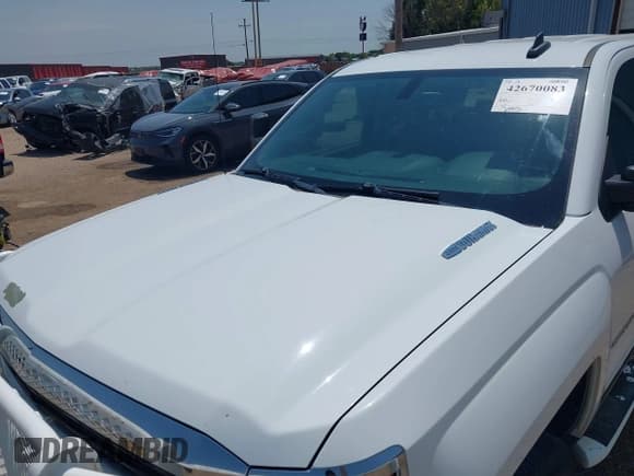 ✅ 2016 Chevrolet Silverado 2500HD LT • VIN: 1GC1KVE89GF211019 • Лот: 42670083. Опубликован ранее на IAAI с пробегом 204 428 миль. Бесплатный доступ к архиву аукционных продаж из США и подробный отчёт об истории автомобиля на DreamBid. Изображение 6.