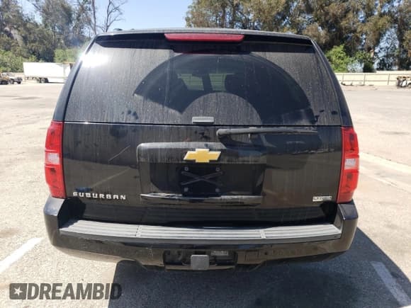 ✅ 2012 Chevrolet Suburban LT • VIN: 1GNSCJE09CR308029 • Lot: 61417255. Listed on Copart with 260,774 mi. Free auction sales archive from the USA and detailed vehicle history report at DreamBid. Image 6.
