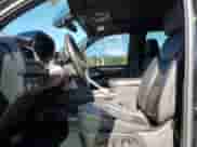 ✅ 2021 Chevrolet Suburban RST • VIN: 1GNSCEKD5MR335499 • Lot: 54932675. Wystawiony na Copart z przebiegiem 147 185 mil. Bezpłatny archiwum sprzedaży aukcyjnych z USA i szczegółowy raport historii pojazdu na DreamBid. Zdjęcie 7.