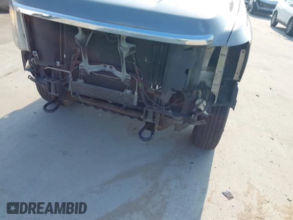 ✅ 2014 Chevrolet Silverado 2500HD LT • VIN: 1GC1CXEG2EF157527 • Lot: 43209361. Listed on IAAI with 193,310 mi. Free auction sales archive from the USA and detailed vehicle history report at DreamBid. Image 6.