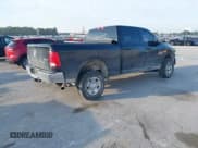 ✅ 2017 Ram 2500 Tradesman • VIN: 3C6UR5CJ8HG589788 • Lot: 43453153. Wystawiony na IAAI z przebiegiem 234 528 mil. Bezpłatny archiwum sprzedaży aukcyjnych z USA i szczegółowy raport historii pojazdu na DreamBid. Zdjęcie 4.