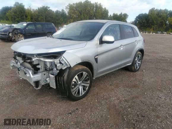 ✅ 2024 Mitsubishi Outlander S • VIN: JA4ARUAU8RU007555 • Лот: 43102248. Опубликован ранее на IAAI с пробегом 5 782 миль. Бесплатный доступ к архиву аукционных продаж из США и подробный отчёт об истории автомобиля на DreamBid. Изображение 2.