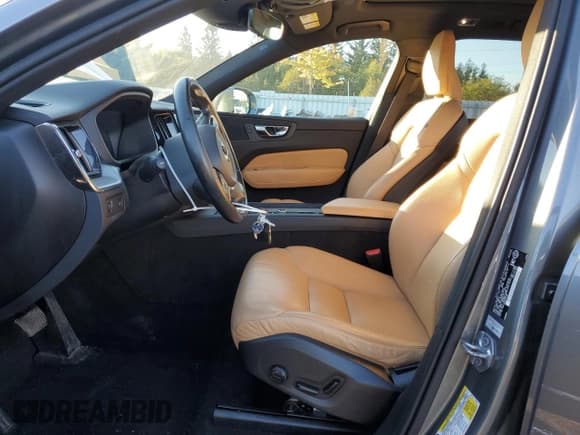 ✅ 2019 Volvo XC60 Momentum • VIN: YV4A22RK8K1337296 • Lot: 85289505. Listed on Copart with 57,569 mi. Free auction sales archive from the USA and detailed vehicle history report at DreamBid. Image 7.