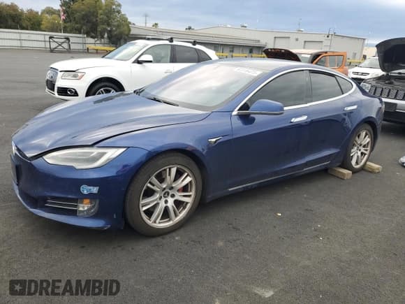 ✅ 2020 Tesla Model S Performance • VIN: 5YJSA1E41LF400534 • Лот: 92316475. Опубликован ранее на Copart с пробегом 162 175 миль. Бесплатный доступ к архиву аукционных продаж из США и подробный отчёт об истории автомобиля на DreamBid. Изображение 1.