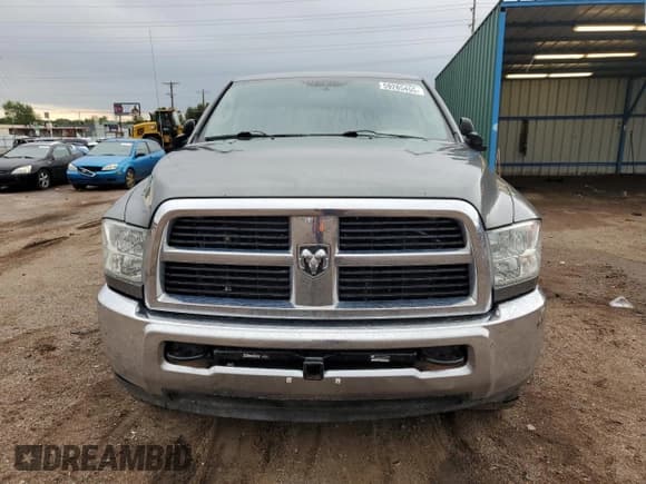 ✅ 2012 Ram 2500 ST • VIN: 3C6UD5CL6CG309634 • Lot: 59285455. Wystawiony na Copart z przebiegiem 139 656 mil. Bezpłatny archiwum sprzedaży aukcyjnych z USA i szczegółowy raport historii pojazdu na DreamBid. Zdjęcie 5.