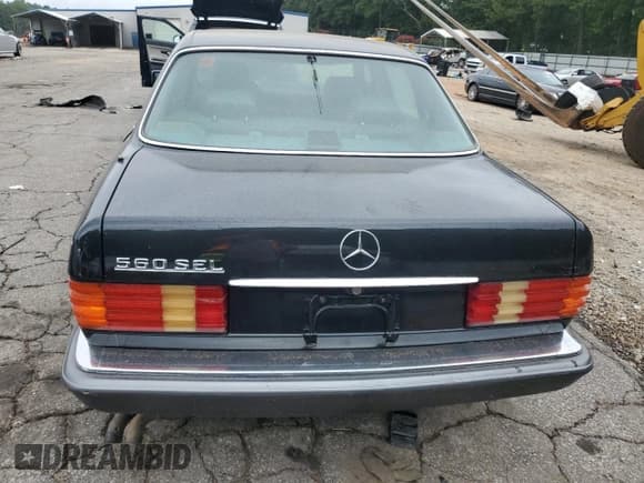 ✅ 1990 Mercedes-Benz 560 • VIN: WDBCA39EXLA553441 • Lot: 68726255. Listed on Copart with 160,789 mi. Free auction sales archive from the USA and detailed vehicle history report at DreamBid. Image 6.