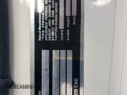 ✅ 1984 Mercedes-Benz 500 • VIN: WDB1260441A061720 • Лот: 93342945. Опубликован ранее на Copart с пробегом 117 508 миль. Бесплатный доступ к архиву аукционных продаж из США и подробный отчёт об истории автомобиля на DreamBid. Изображение 12.