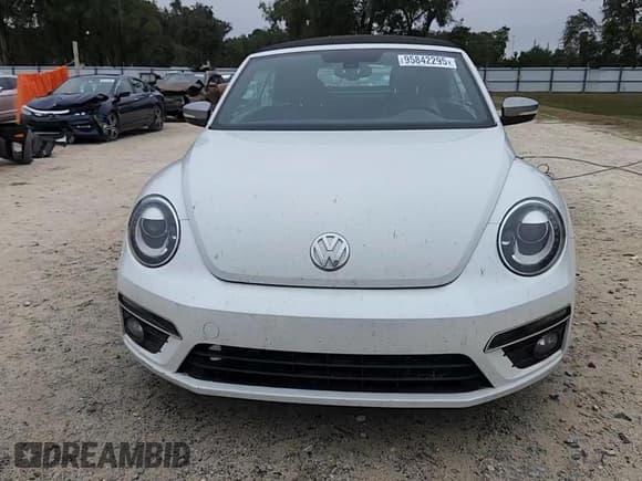 ✅ 2014 Volkswagen Beetle 2.0L TDI • VIN: 3VW5L7AT7EM818728 • Lot: 95842295. Listed on Copart with 151,324 mi. Free auction sales archive from the USA and detailed vehicle history report at DreamBid. Image 13.