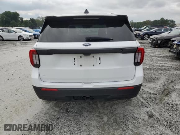 ✅ 2025 Ford Police Interceptor Utility • VIN: 1FM5K8AB7SGA05099 • Lot: 66682355. Listed on Copart with 10,403 mi. Free auction sales archive from the USA and detailed vehicle history report at DreamBid. Image 6.