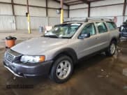 ✅ 2001 Volvo V70 • VIN: YV1SZ58D711029617 • Лот: 63986715. Опубликован ранее на Copart с пробегом 123 793 миль. Бесплатный доступ к архиву аукционных продаж из США и подробный отчёт об истории автомобиля на DreamBid. Изображение 1.