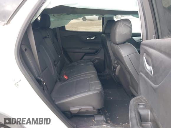 ✅ 2024 Chevrolet Blazer LT • VIN: 3GNKBDR43RS210038 • Lot: 42144722. Listed on IAAI with 10,862 mi. Free auction sales archive from the USA and detailed vehicle history report at DreamBid. Image 8.