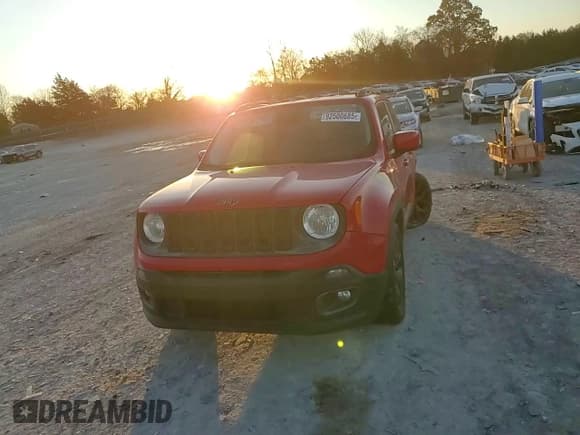 ✅ 2017 Jeep Renegade Latitude • VIN: ZACCJABB6HPE71834 • Лот: 92500685. Опубликован ранее на Copart с пробегом 184 515 миль. Бесплатный доступ к архиву аукционных продаж из США и подробный отчёт об истории автомобиля на DreamBid. Изображение 14.