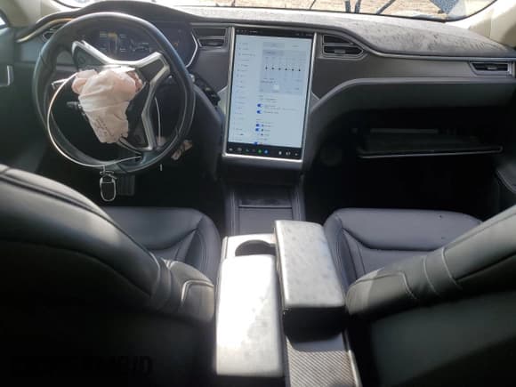 ✅ 2016 Tesla Model S 90D • VIN: 5YJSA1E22GF124093 • Lot: 84013565. Wystawiony na Copart z przebiegiem 40 504 mil. Bezpłatny archiwum sprzedaży aukcyjnych z USA i szczegółowy raport historii pojazdu na DreamBid. Zdjęcie 8.