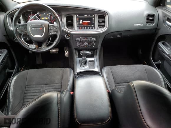 ✅ 2017 Dodge Charger R/T • VIN: 2C3CDXCT3HH583319 • Лот: 50073005. Опубликован ранее на Copart с пробегом 227 890 миль. Бесплатный доступ к архиву аукционных продаж из США и подробный отчёт об истории автомобиля на DreamBid. Изображение 8.