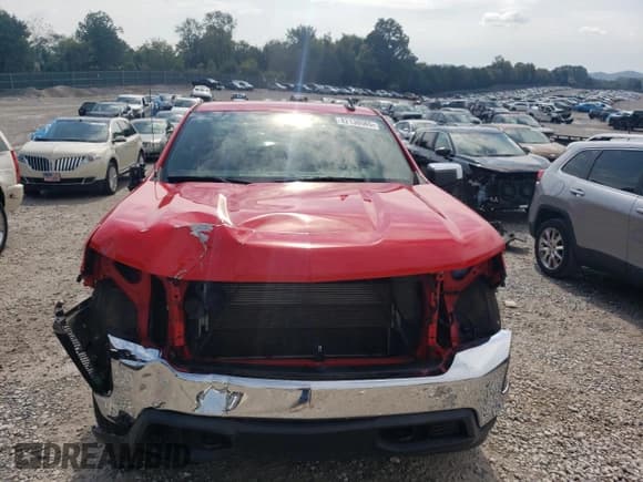 ✅ 2019 Chevrolet Silverado 1500 LT • VIN: 1GCUYDED5KZ104978 • Lot: 82130565. Wystawiony na Copart z przebiegiem 112 656 mil. Bezpłatny archiwum sprzedaży aukcyjnych z USA i szczegółowy raport historii pojazdu na DreamBid. Zdjęcie 5.