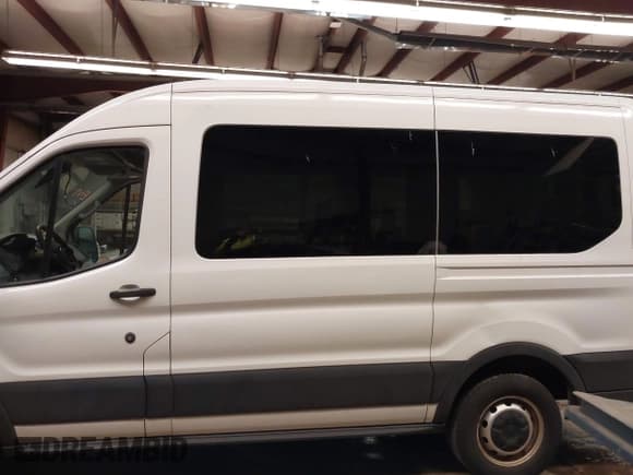 ✅ 2019 Ford Transit Passenger XL • VIN: 1FMZK1CM8KKA27343 • Lot: 41607428. Listed on IAAI with 110,797 mi. Free auction sales archive from the USA and detailed vehicle history report at DreamBid. Image 14.