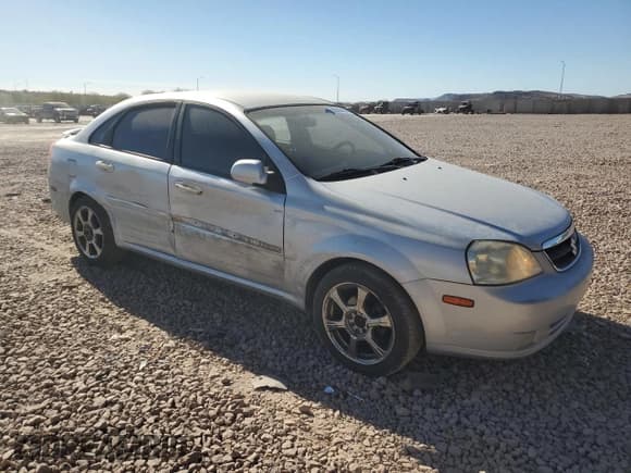 ✅ 2006 Suzuki Forenza Premium • VIN: KL5JJ56Z36K268290 • Lot: 88509495. Wystawiony na Copart z przebiegiem 199 303 mil. Bezpłatny archiwum sprzedaży aukcyjnych z USA i szczegółowy raport historii pojazdu na DreamBid. Zdjęcie 4.