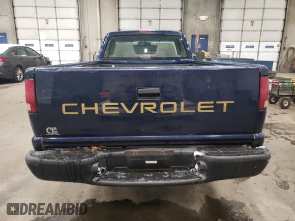 ✅ 2000 Chevrolet S-10 LS • VIN: 1GCCS1456YK266190 • Лот: 86311344. Опубликован ранее на Copart с пробегом 82 716 миль. Бесплатный доступ к архиву аукционных продаж из США и подробный отчёт об истории автомобиля на DreamBid. Изображение 6.