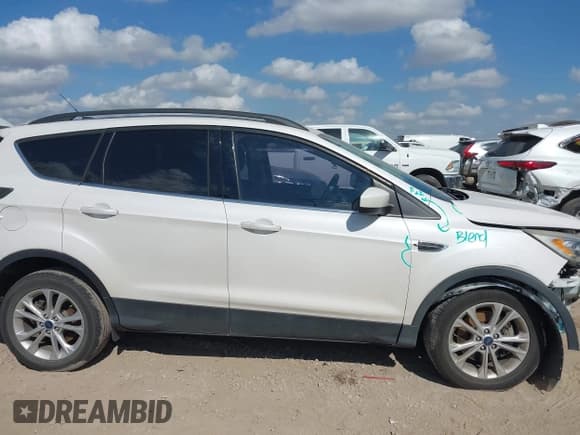 ✅ 2017 Ford Escape SE • VIN: 1FMCU0G99HUA13576 • Лот: 43248591. Опубликован ранее на IAAI с пробегом 97 390 миль. Бесплатный доступ к архиву аукционных продаж из США и подробный отчёт об истории автомобиля на DreamBid. Изображение 14.