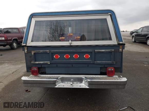 ✅ 1984 Ford F-150 • VIN: 1FTCF15FXEPA40938 • Lot: 93166685. Wystawiony na Copart z przebiegiem 77 541 mil. Bezpłatny archiwum sprzedaży aukcyjnych z USA i szczegółowy raport historii pojazdu na DreamBid. Zdjęcie 6.