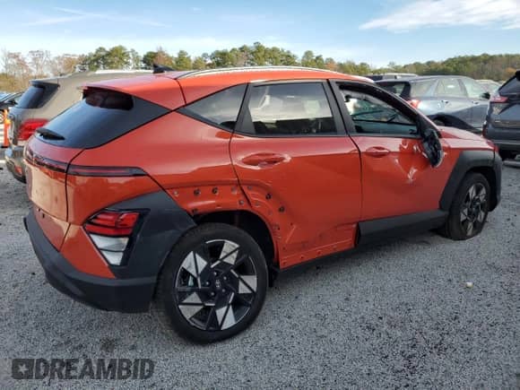 2025 Hyundai Kona SEL with VIN KM8HB3ABXSU207498, listed as a Copart auction lot 84912554 with 4,244 mi miles and Clean title. Bid and sale history available at DreamBid. Image 3.