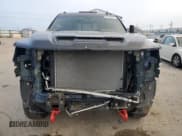 ✅ 2021 GMC Sierra 3500HD AT4 • VIN: 1GT49VEY9MF269605 • Lot: 83110844. Wystawiony na Copart z przebiegiem 13 890 mil. Bezpłatny archiwum sprzedaży aukcyjnych z USA i szczegółowy raport historii pojazdu na DreamBid. Zdjęcie 5.