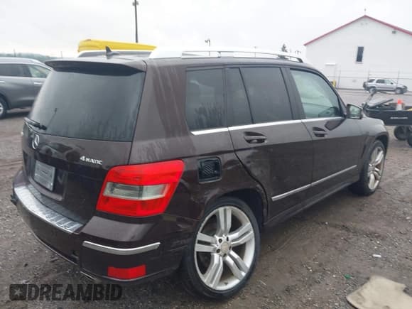 ✅ 2012 Mercedes-Benz GLK 350 • VIN: WDCGG8HB8CF791730 • Lot: 43300754. Listed on IAAI with 207,451 mi. Free auction sales archive from the USA and detailed vehicle history report at DreamBid. Image 4.