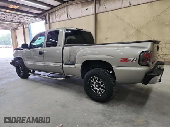 ✅ 1999 GMC Sierra 1500 SLE • VIN: 1GTEK19T7XZ520785 • Лот: 67946695. Опубликован ранее на Copart с пробегом 306 015 миль. Бесплатный доступ к архиву аукционных продаж из США и подробный отчёт об истории автомобиля на DreamBid. Изображение 2.