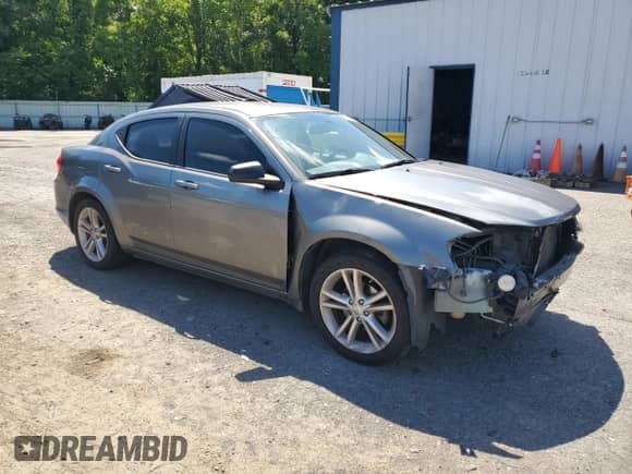 ✅ 2012 Dodge Avenger SE • VIN: 1C3CDZAB1CN231636 • Lot: 61724845. Listed on Copart with 173,584 mi. Free auction sales archive from the USA and detailed vehicle history report at DreamBid. Image 4.