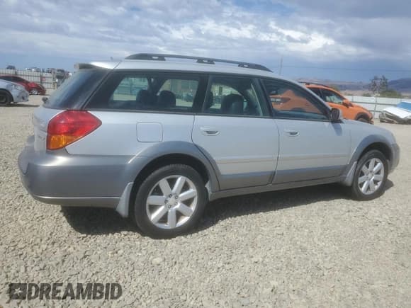 ✅ 2006 Subaru Legacy Outback Limited • VIN: 4S4BP62C666359143 • Lot: 81810555. Listed on Copart with 121,264 mi. Free auction sales archive from the USA and detailed vehicle history report at DreamBid. Image 3.