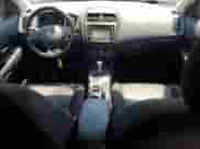 2016 Mitsubishi Outlander SE z VIN JA4AP3AW3GZ051920, wystawiony jako Copart lot #69219135 z przebiegiem 152 748 mil mil oraz Czysty tytuł • Clean title. Historia ofert i sprzedaży dostępna na DreamBid. Obrazek 8.