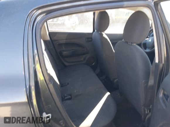 ✅ 2014 Mitsubishi Mirage DE • VIN: ML32A3HJ5EH018428 • Lot: 40841804. Wystawiony na IAAI z przebiegiem 220 950 mil. Bezpłatny archiwum sprzedaży aukcyjnych z USA i szczegółowy raport historii pojazdu na DreamBid. Zdjęcie 8.